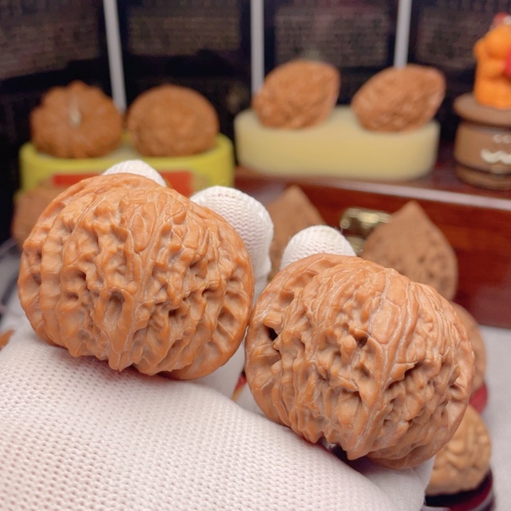 文玩核桃吊坠43房山血磨