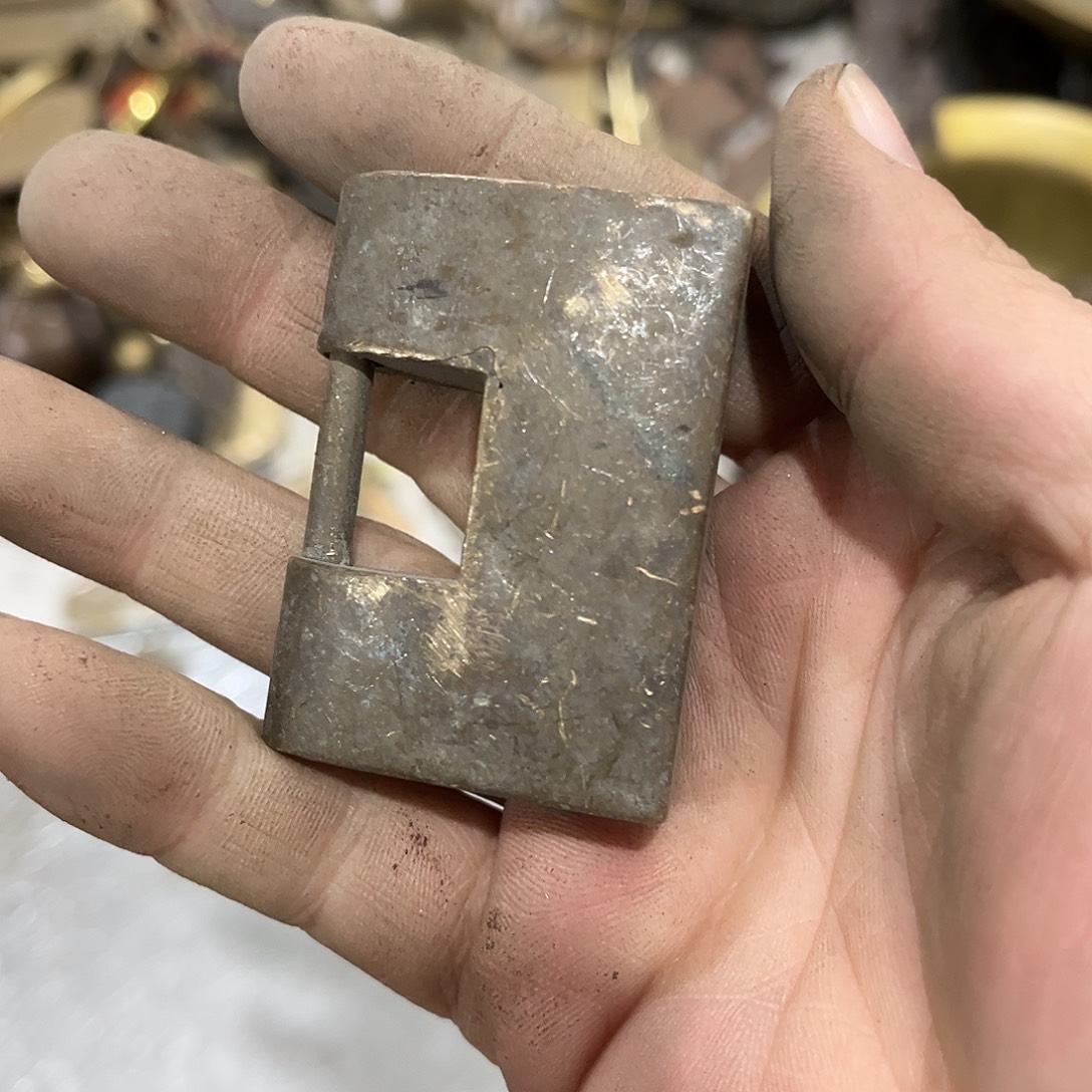 金***源闪电购铜摆件工艺品