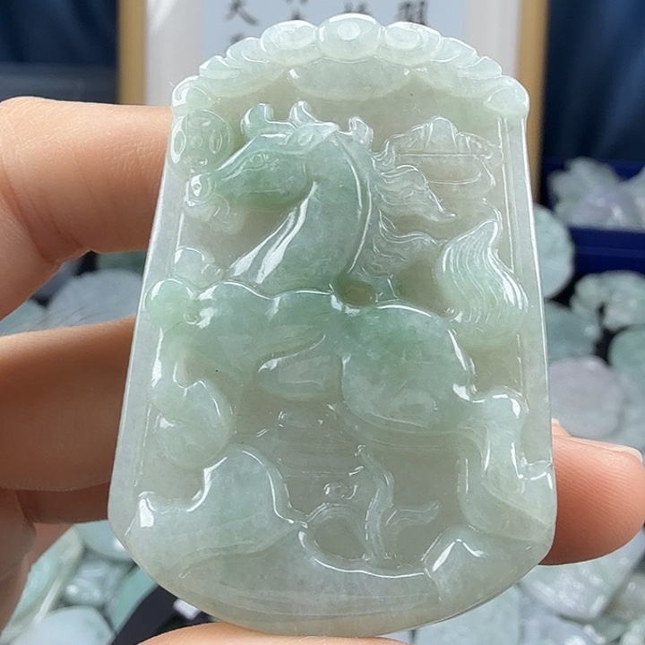 翡翠未镶嵌颈饰翡翠