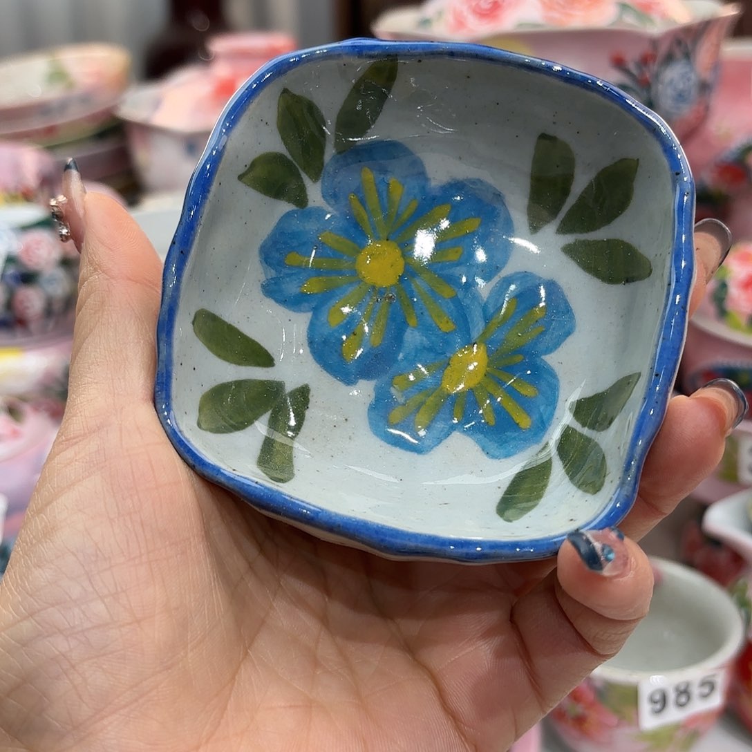 瓷片兔兔你的笑容很