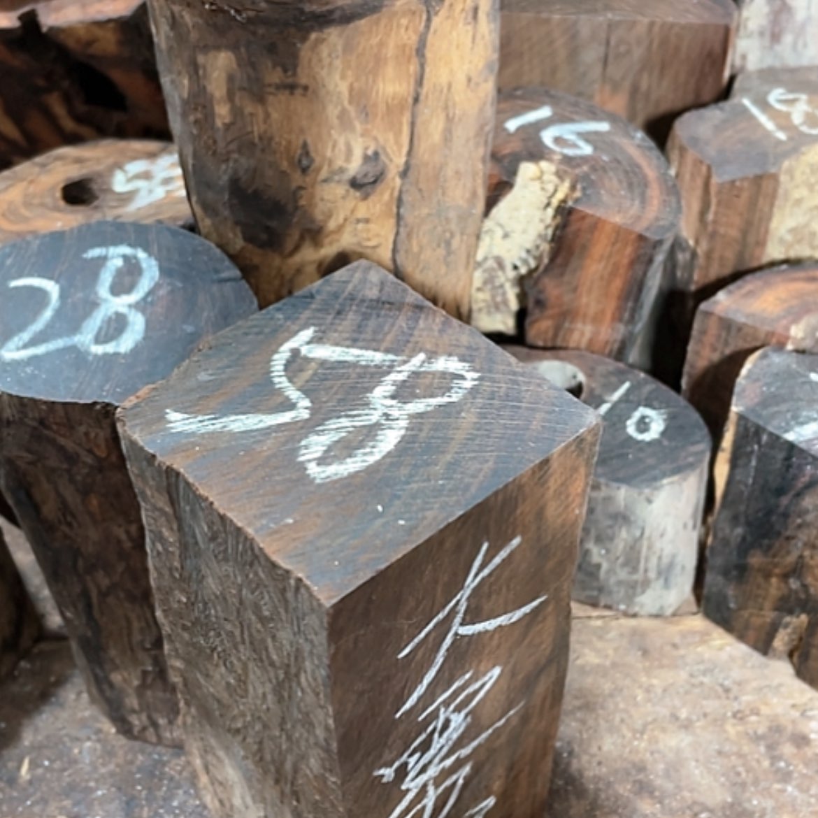 【闪购商品】交趾黄檀（大红酸枝）