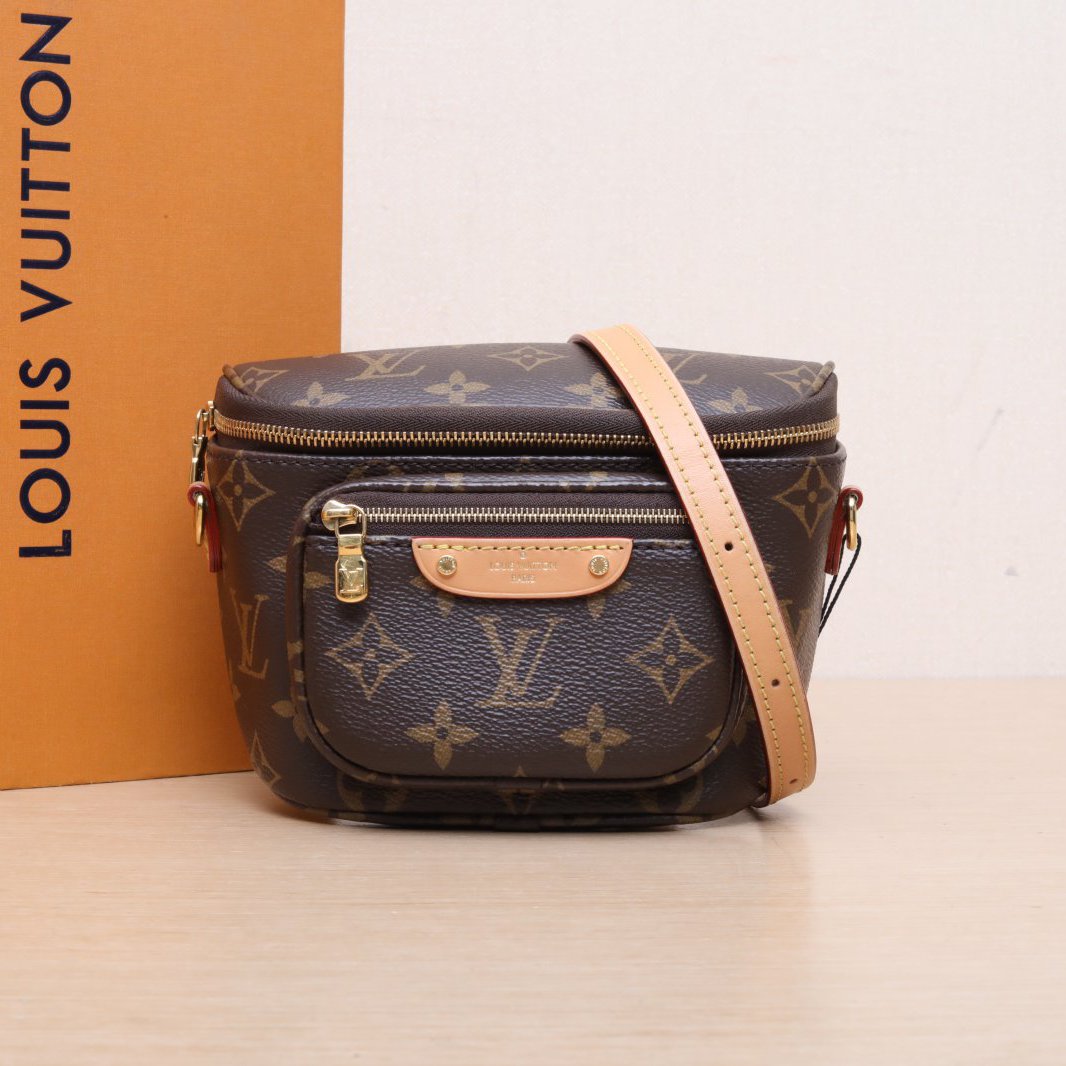 95新 LouisVuitton/路易威登 【娇】腰包17 老花 PVC 芯片 377867
