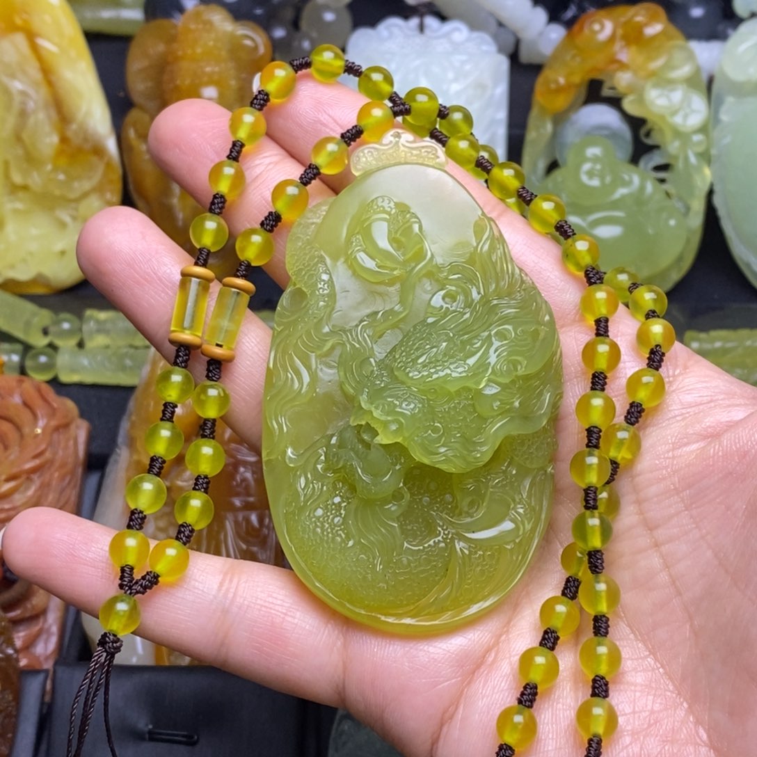 蛇纹石玉颈饰未镶嵌幸*