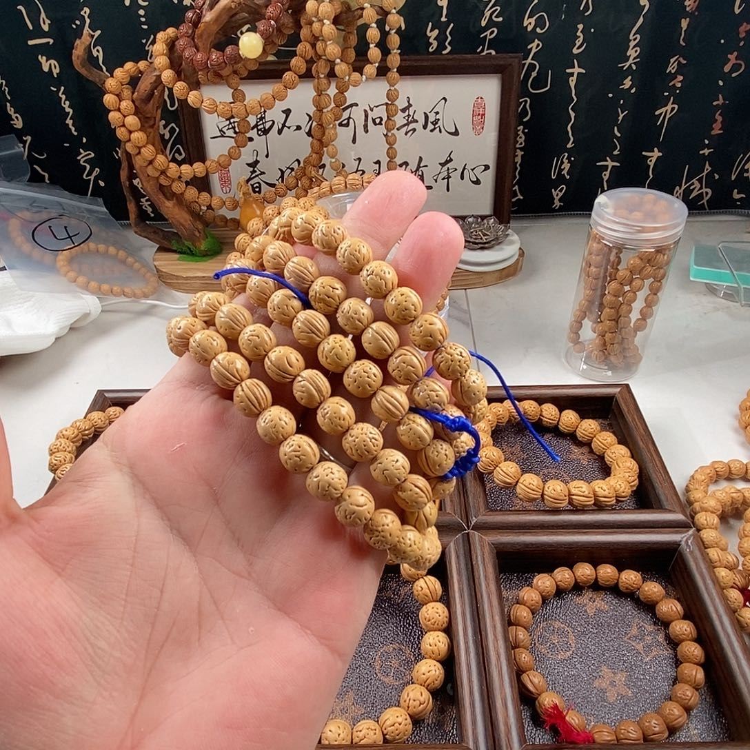 芯***禾手串桃核5555555555