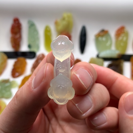 岫玉未镶嵌颈饰岫玉