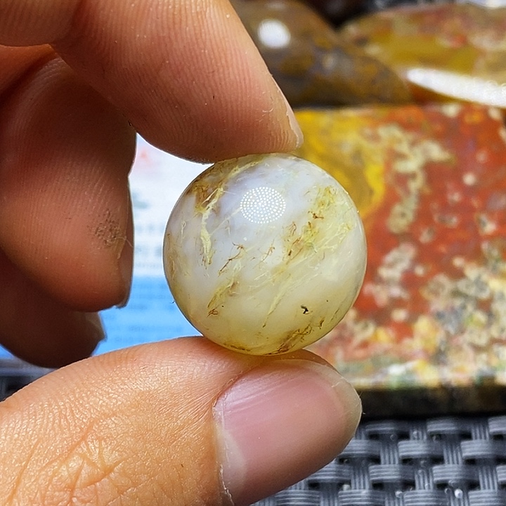 打***了玛瑙/玉髓未镶嵌颈饰