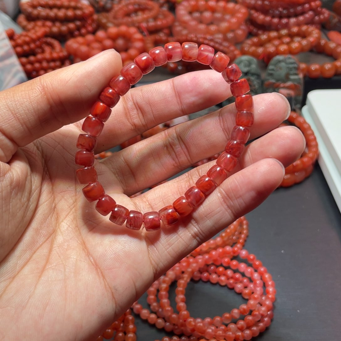 南红玛瑙手链未镶嵌