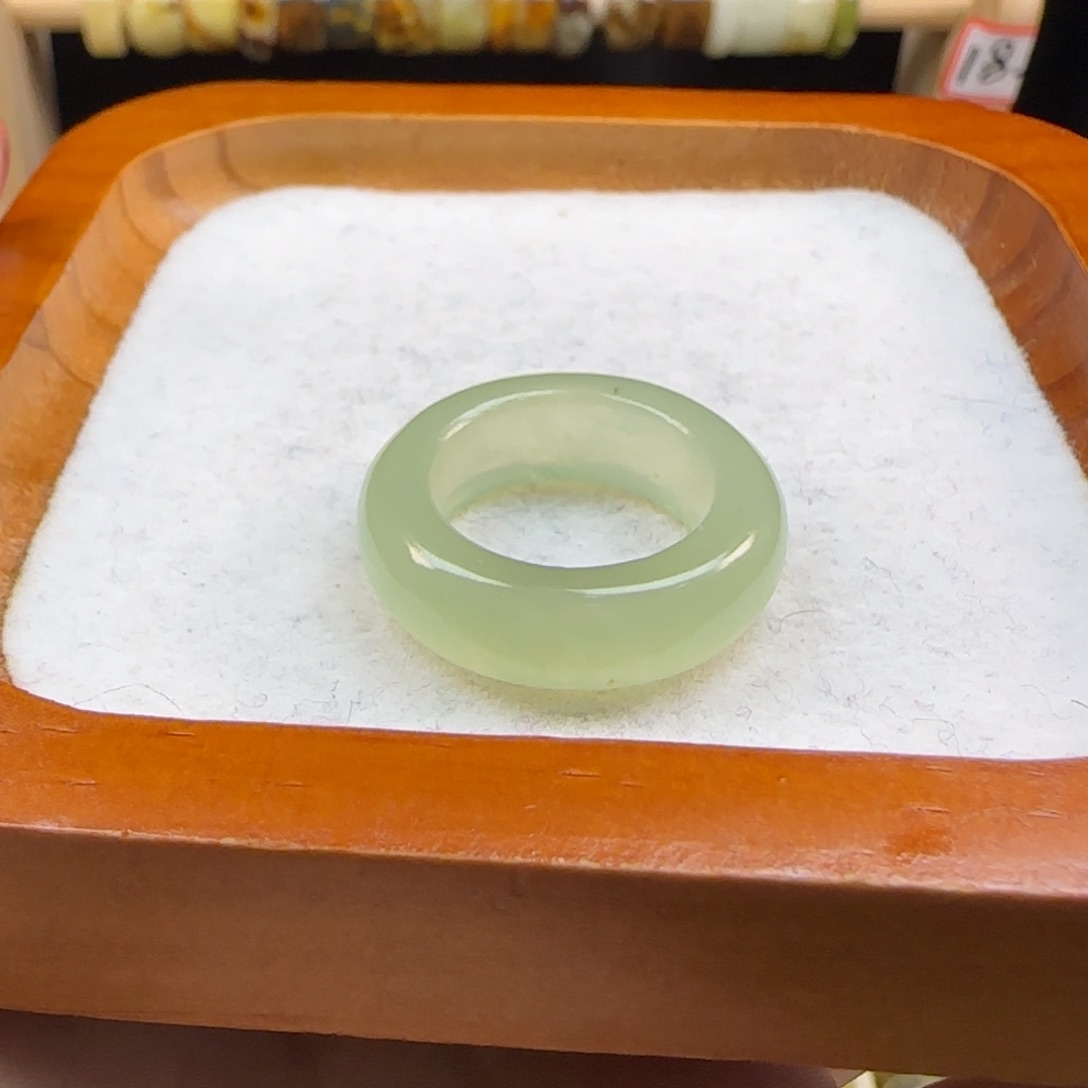 蛇纹石玉内径18.3合金玲****g