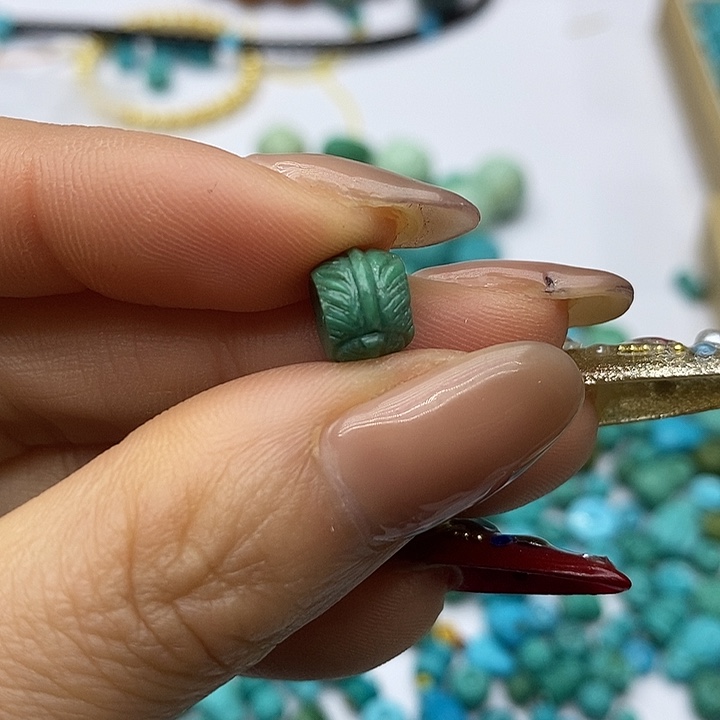 绿松石未镶嵌珠宝奇石