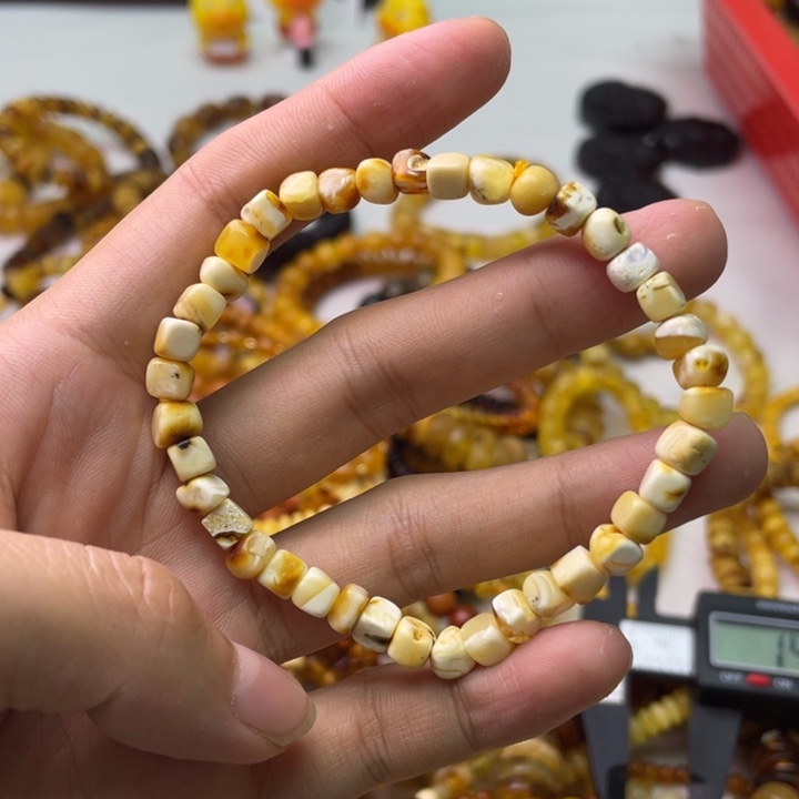 树脂六臻珠宝天然手串