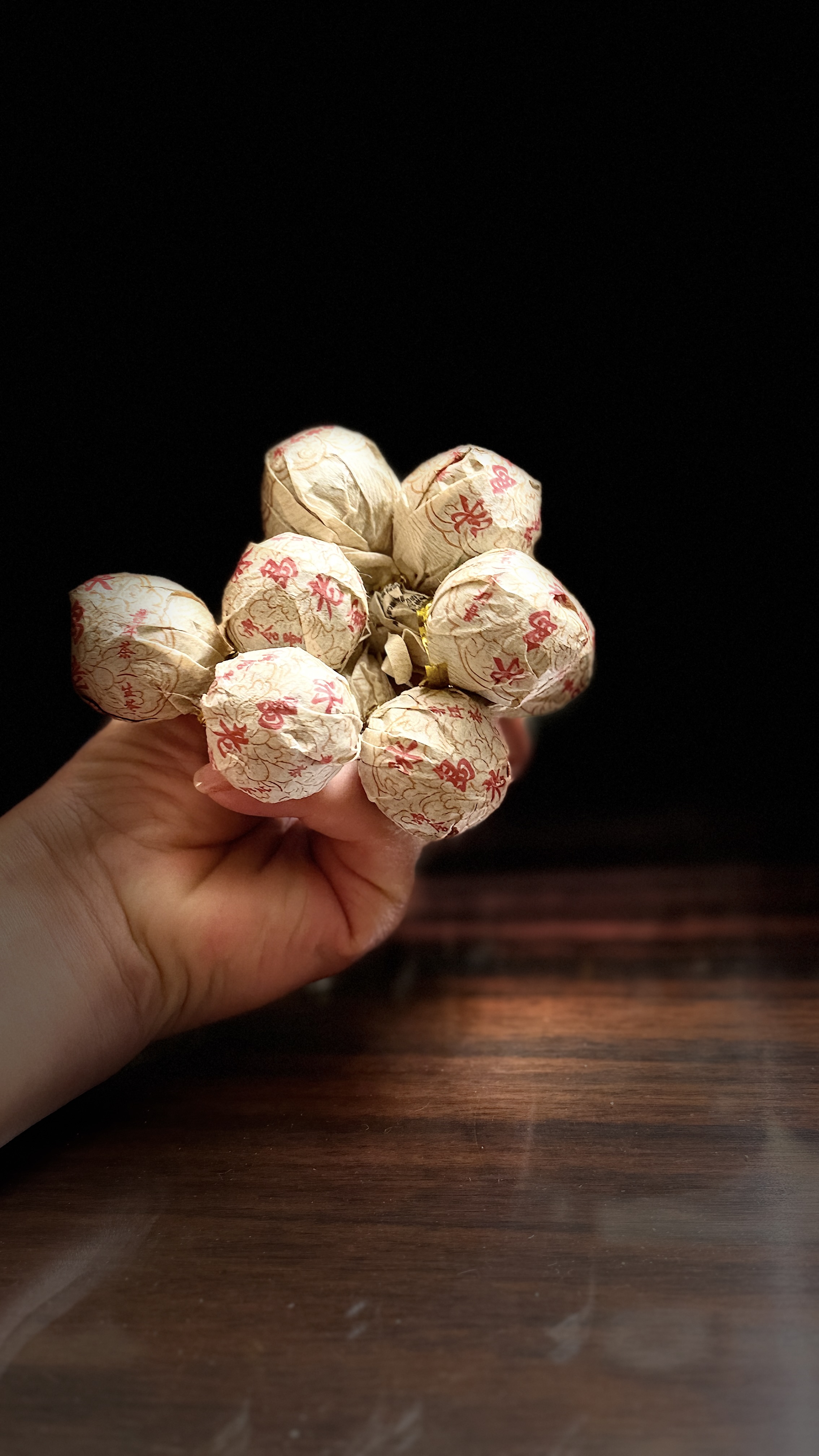 冰岛老寨生茶龙珠8g ·马拉菲尔茶叶