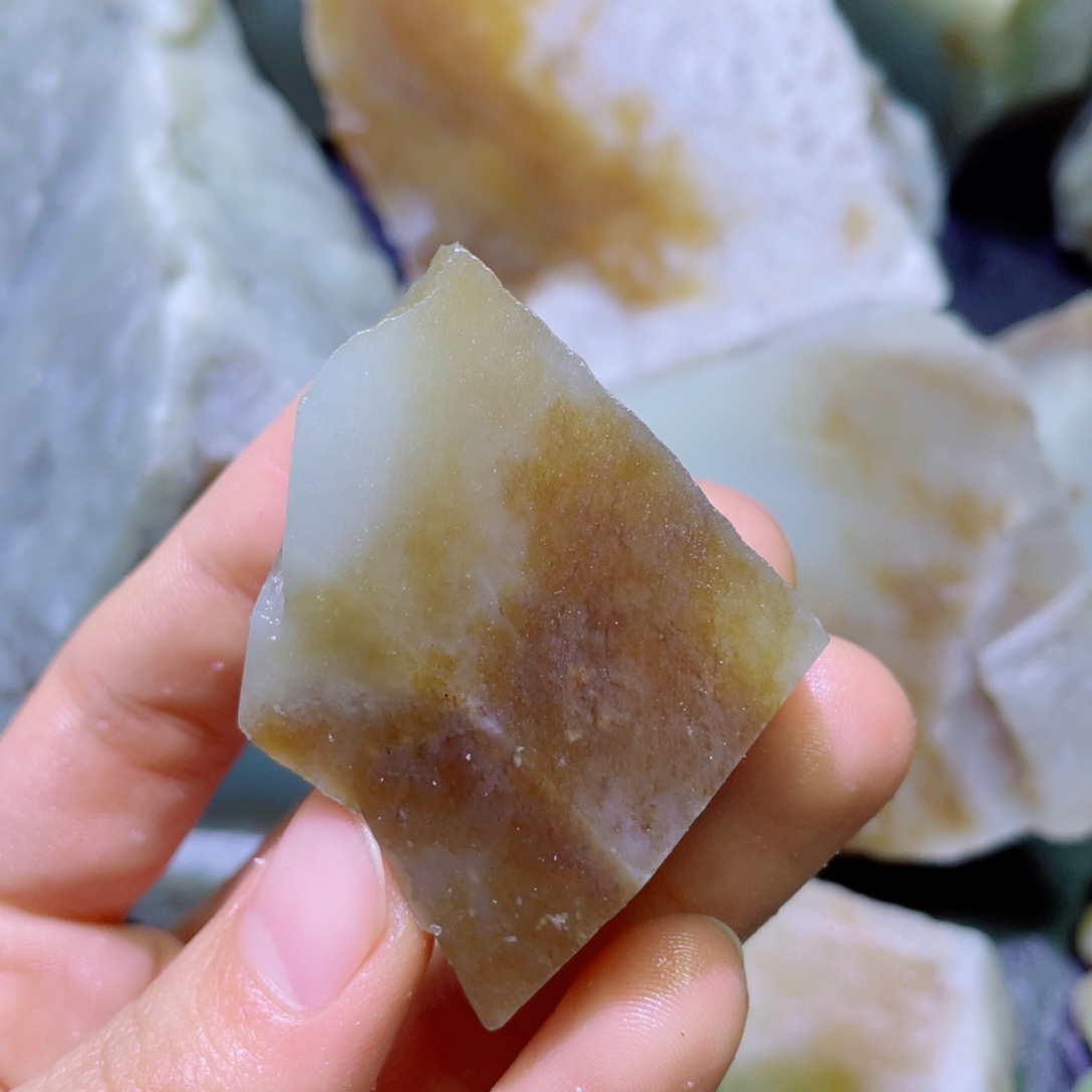 和田玉未镶嵌珠宝半成品