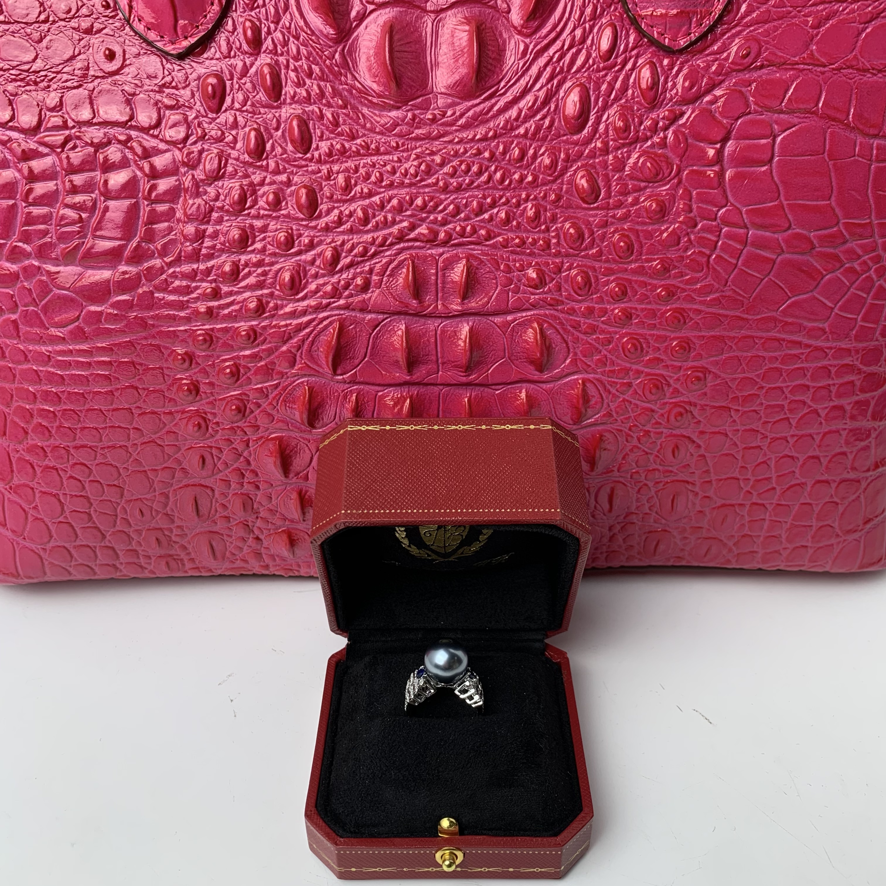 4046【香港联邦】气质优雅女士戒指