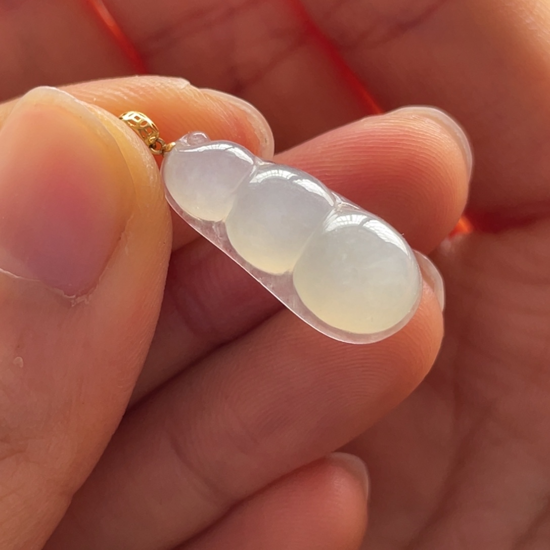 翡翠颈饰18K金镶嵌福豆