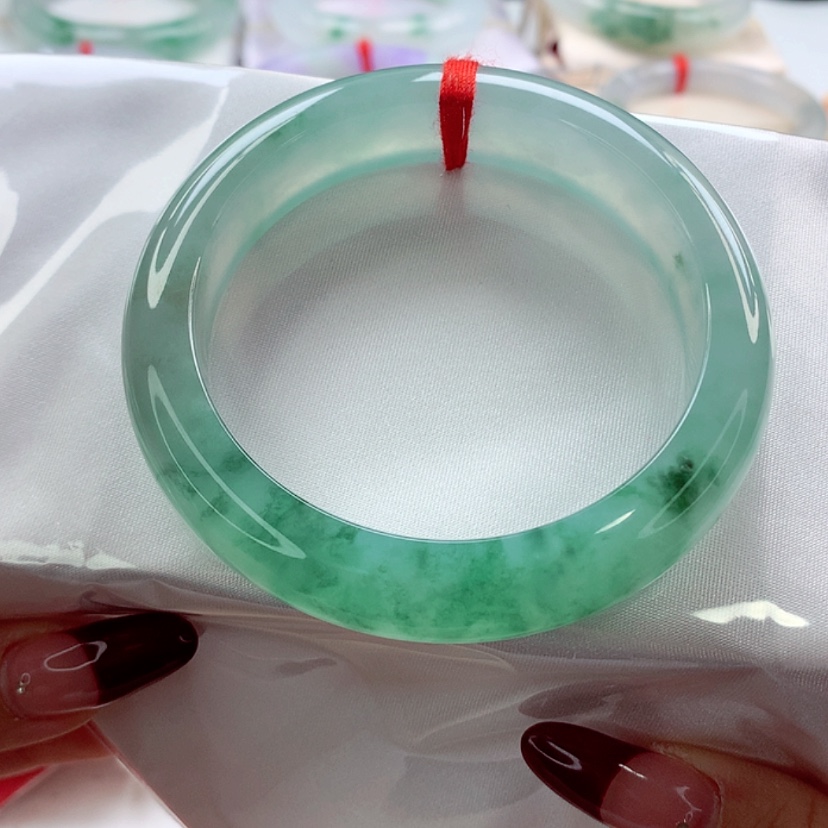 【闪购商品】翡翠手镯未镶嵌57 中万宝藏毕业 灵