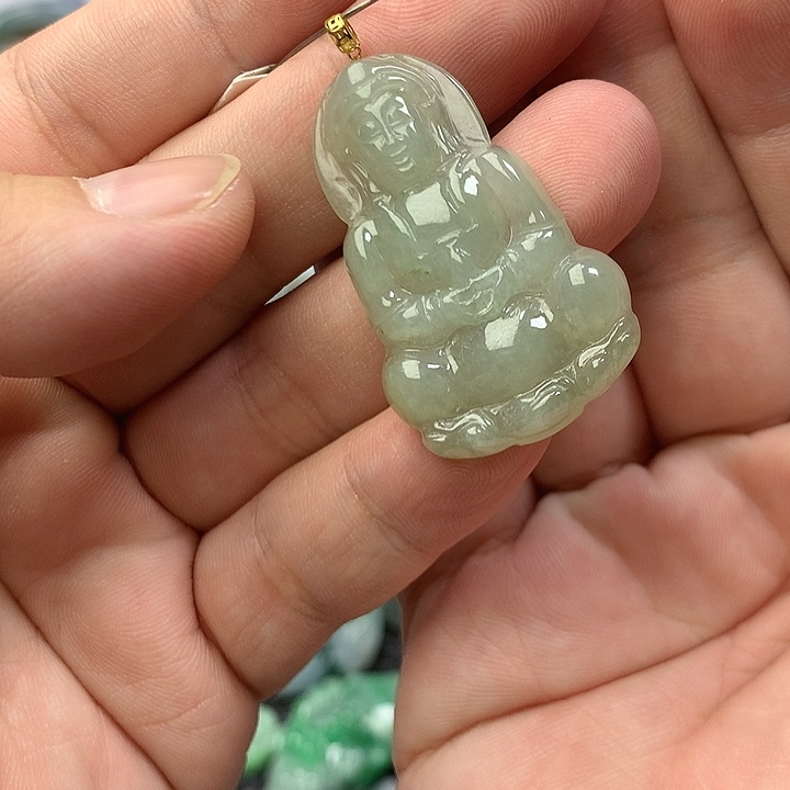 翡翠颈饰18K金镶嵌翡翠