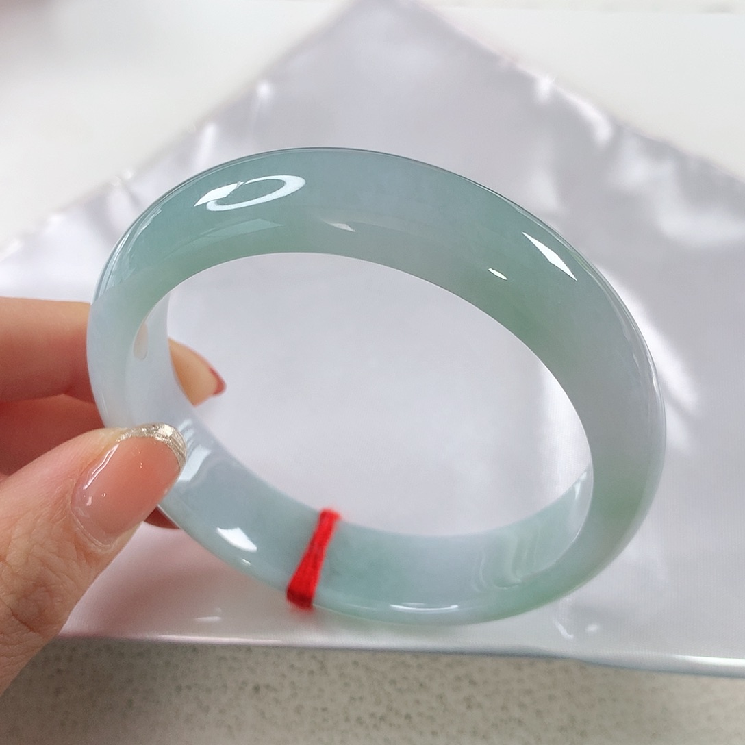 翡翠手镯未镶嵌 正圈⭐