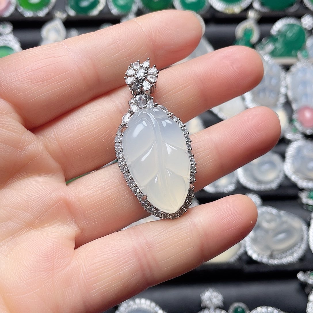 玛瑙/玉髓挂件未镶嵌