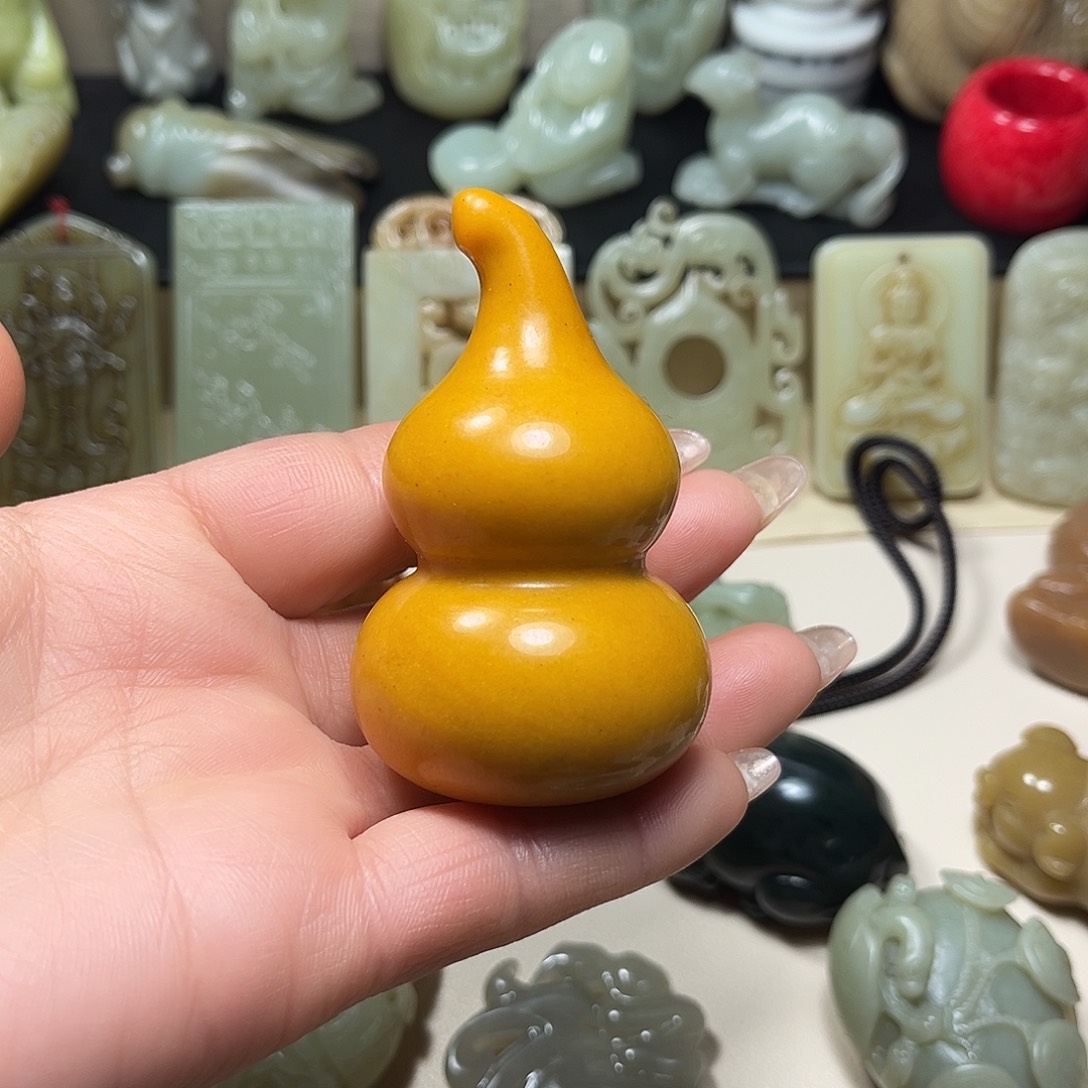 白玉菩提吊坠白玉菩提吊坠