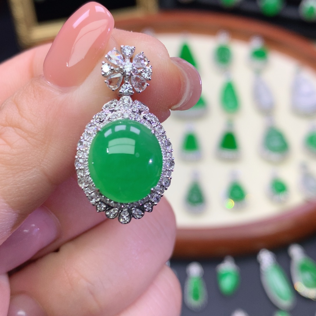 翡翠18K金镶嵌吊坠(不含链)