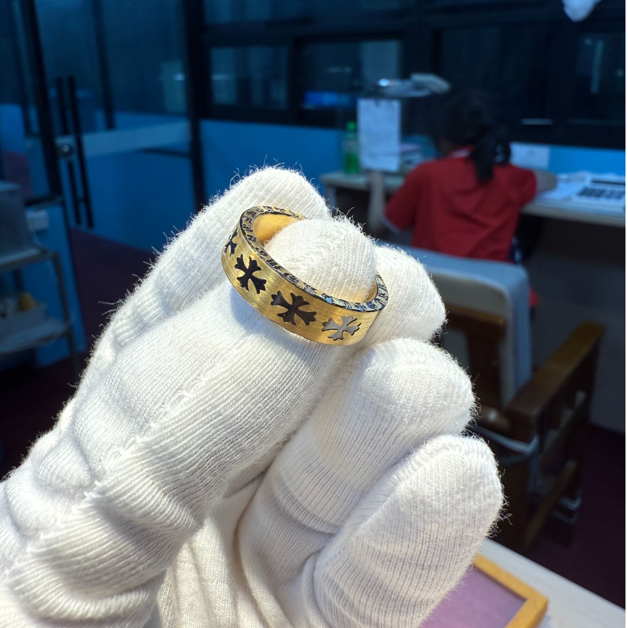 金禧沣足金9999黑金十字克罗心戒指可定制（下单前联系客服)