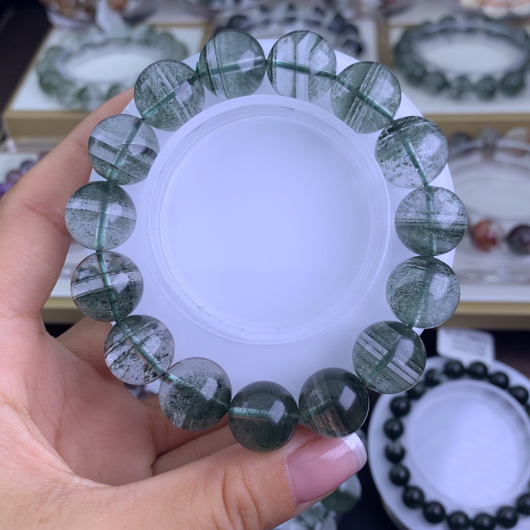 水晶手链未镶嵌看*雄绿幽灵