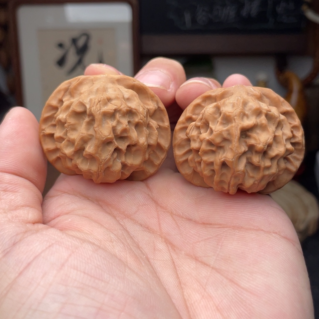 文玩核桃把件太行龙鳞狮子头43