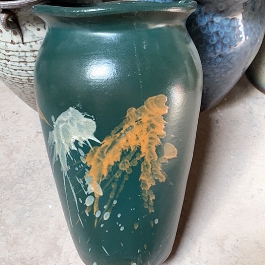 紫砂花盆口19高度35花绿