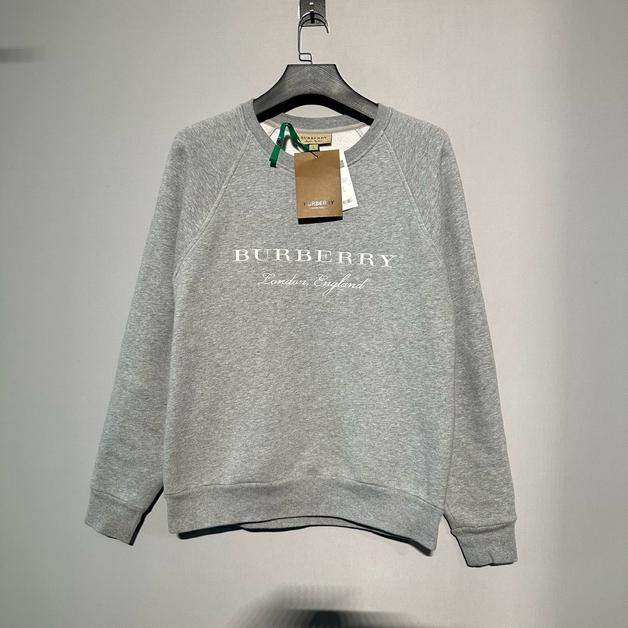 99新 BURBERRY/博柏利  灰色刺绣长袖卫衣/L码/价6780