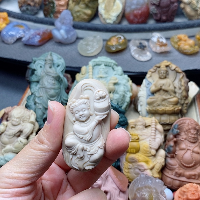【闪购商品】定制石英质玉吊坠未镶嵌