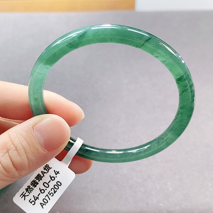 【闪购商品】翡翠手镯（圆镯）未镶嵌