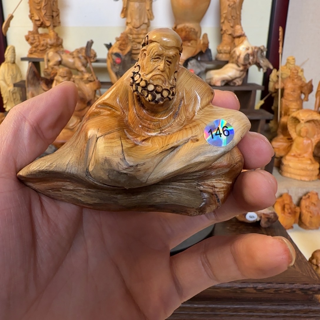 *****崖柏小木匠艺雕一物一拍