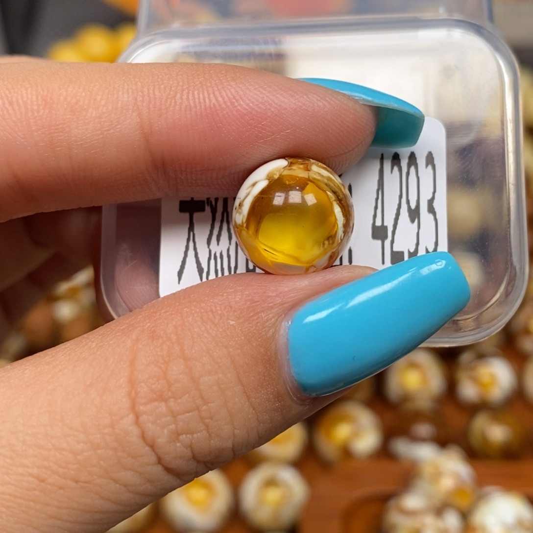 蜜蜡未镶嵌珠宝奇石4293