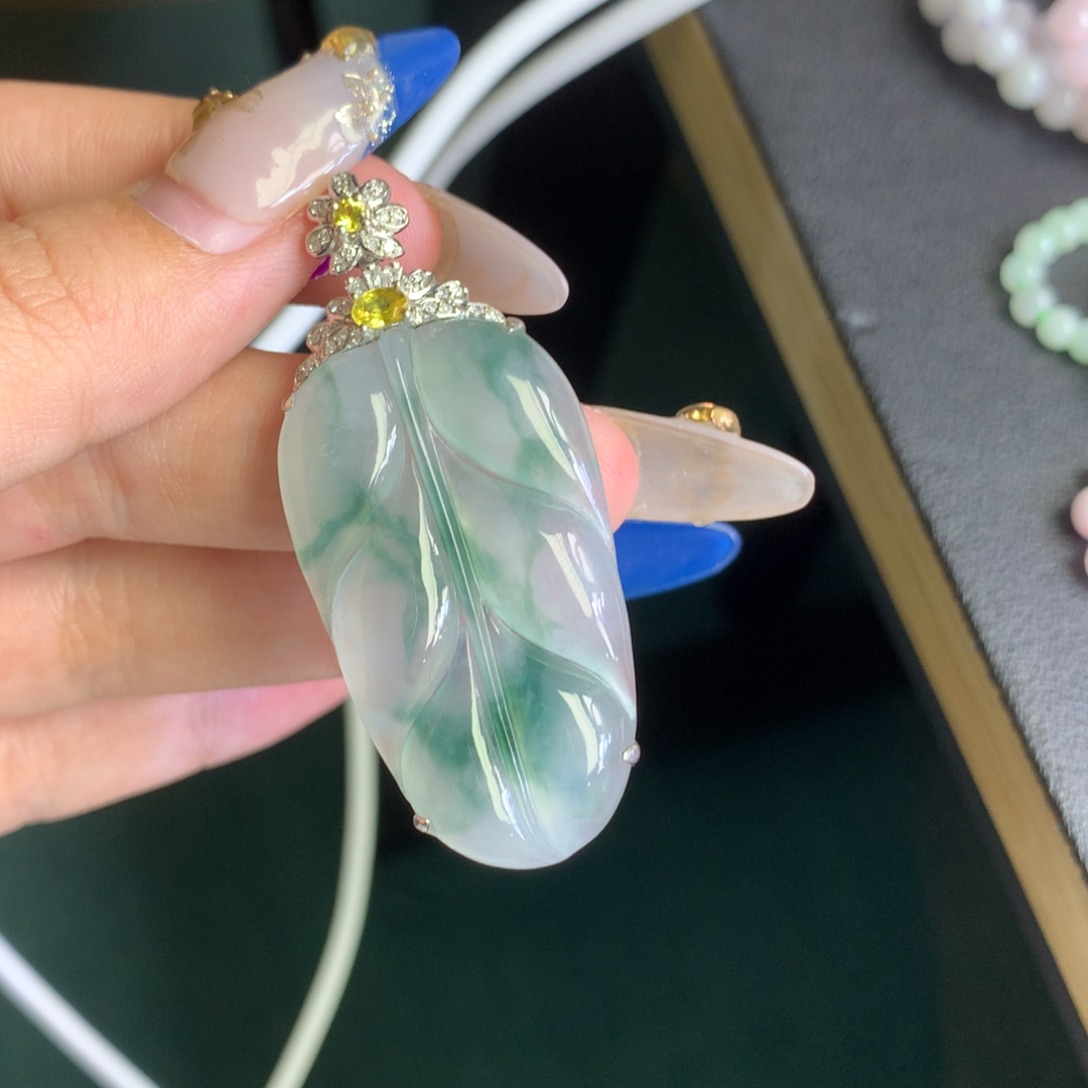 翡翠颈饰18K金镶嵌天然