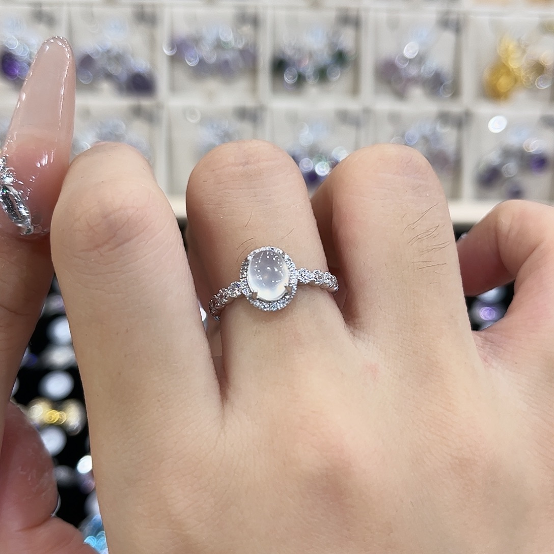 圆***圆岫玉银S925镶嵌戒指