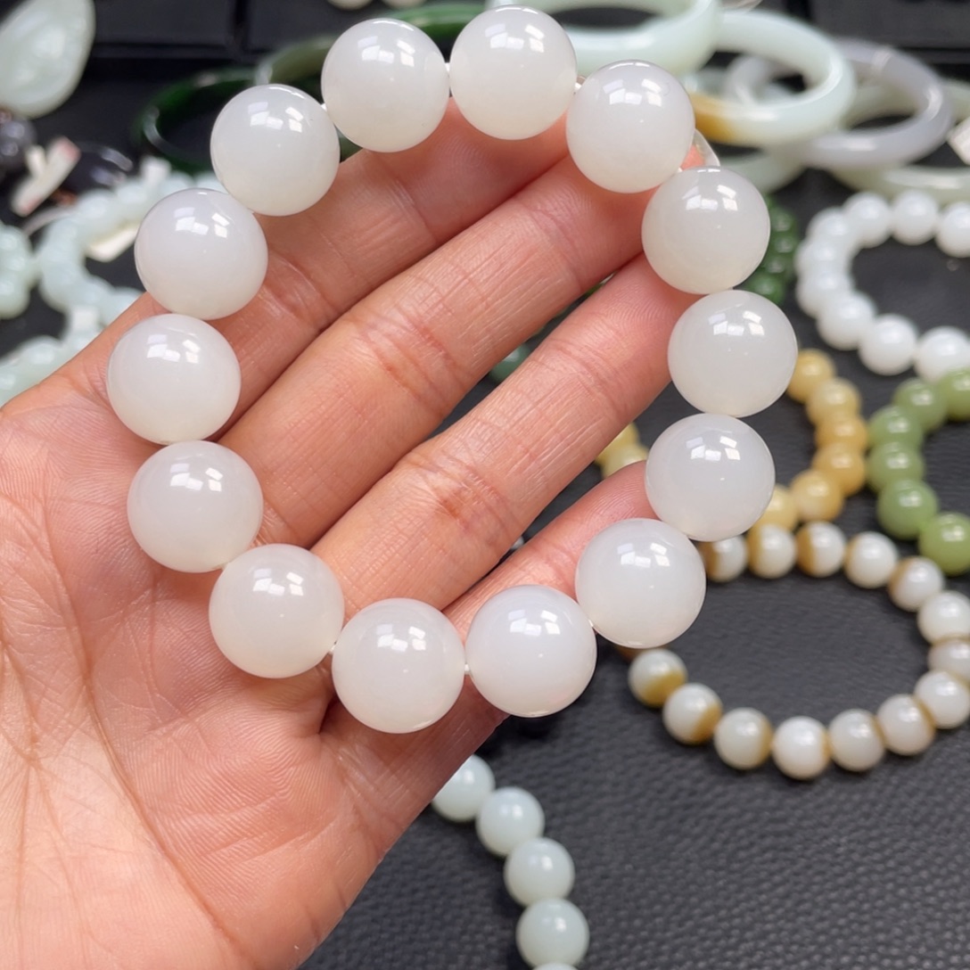 和田玉未镶嵌手链