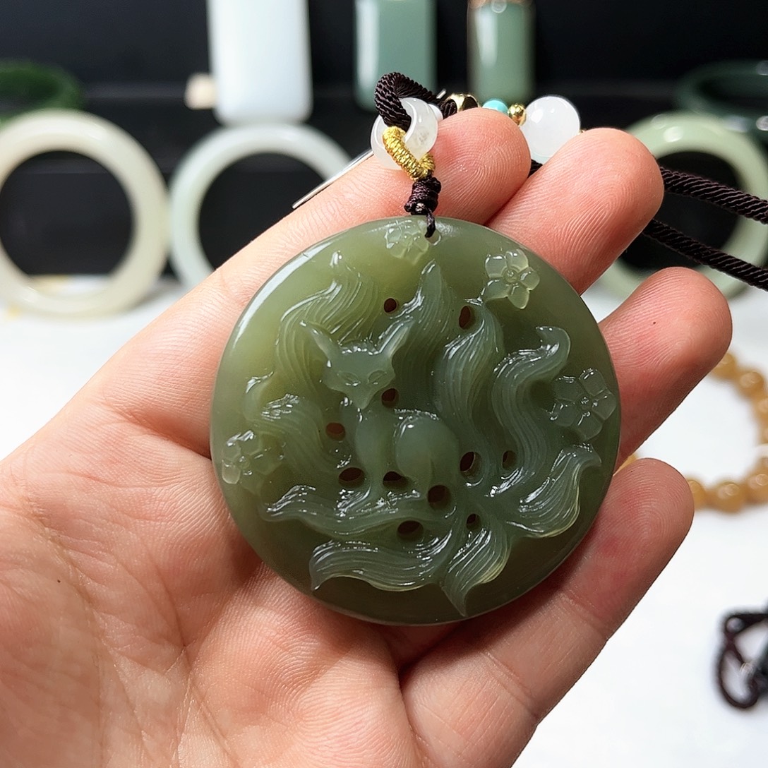 和田玉未镶嵌吊坠(不含链)45