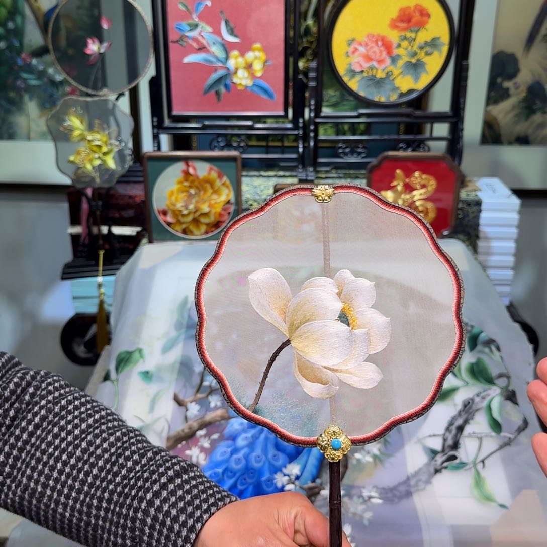 刺绣刺绣工艺精湛