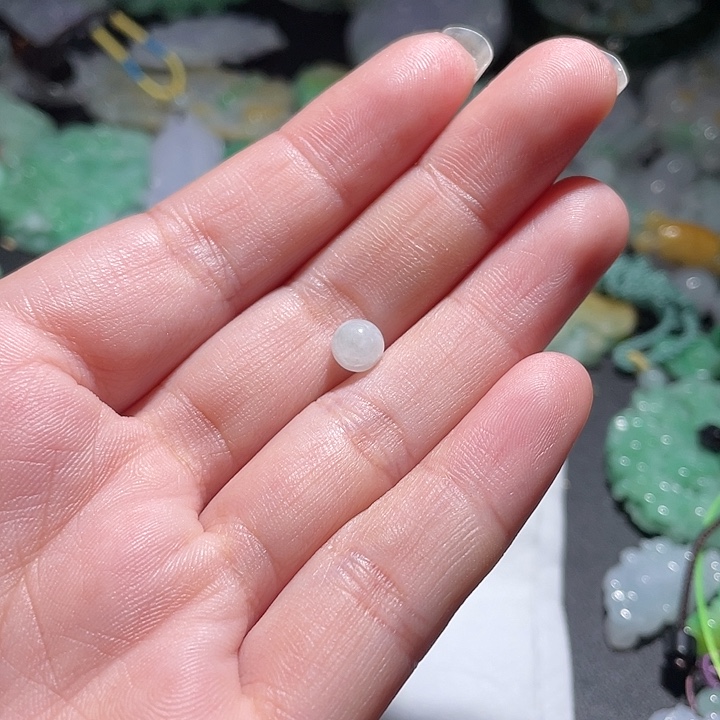 颈饰未镶嵌翡翠智****聊天