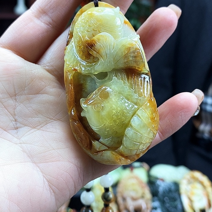 蛇纹石玉吊坠未镶嵌