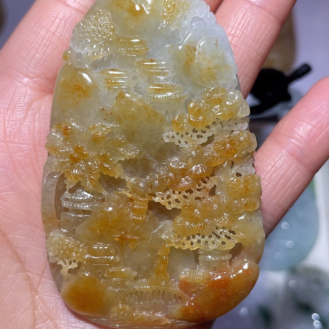 翡翠颈饰未镶嵌翡翠