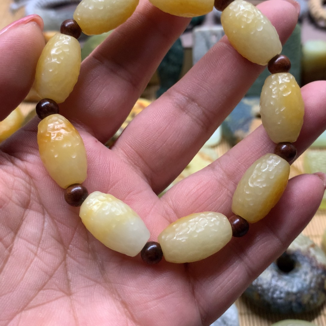 小****蛇纹石玉合金颈饰