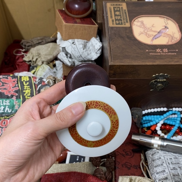 瓷片哈中古工艺品一件