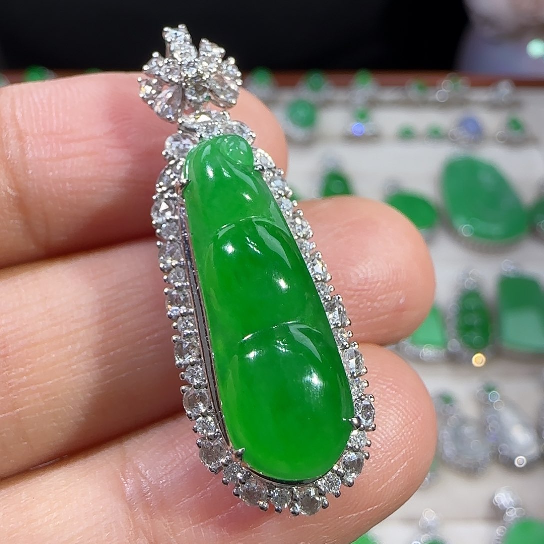 翡翠吊坠(不含链)18K金镶嵌