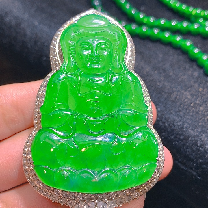 【闪购商品】翡翠颈饰18K金镶嵌翡翠