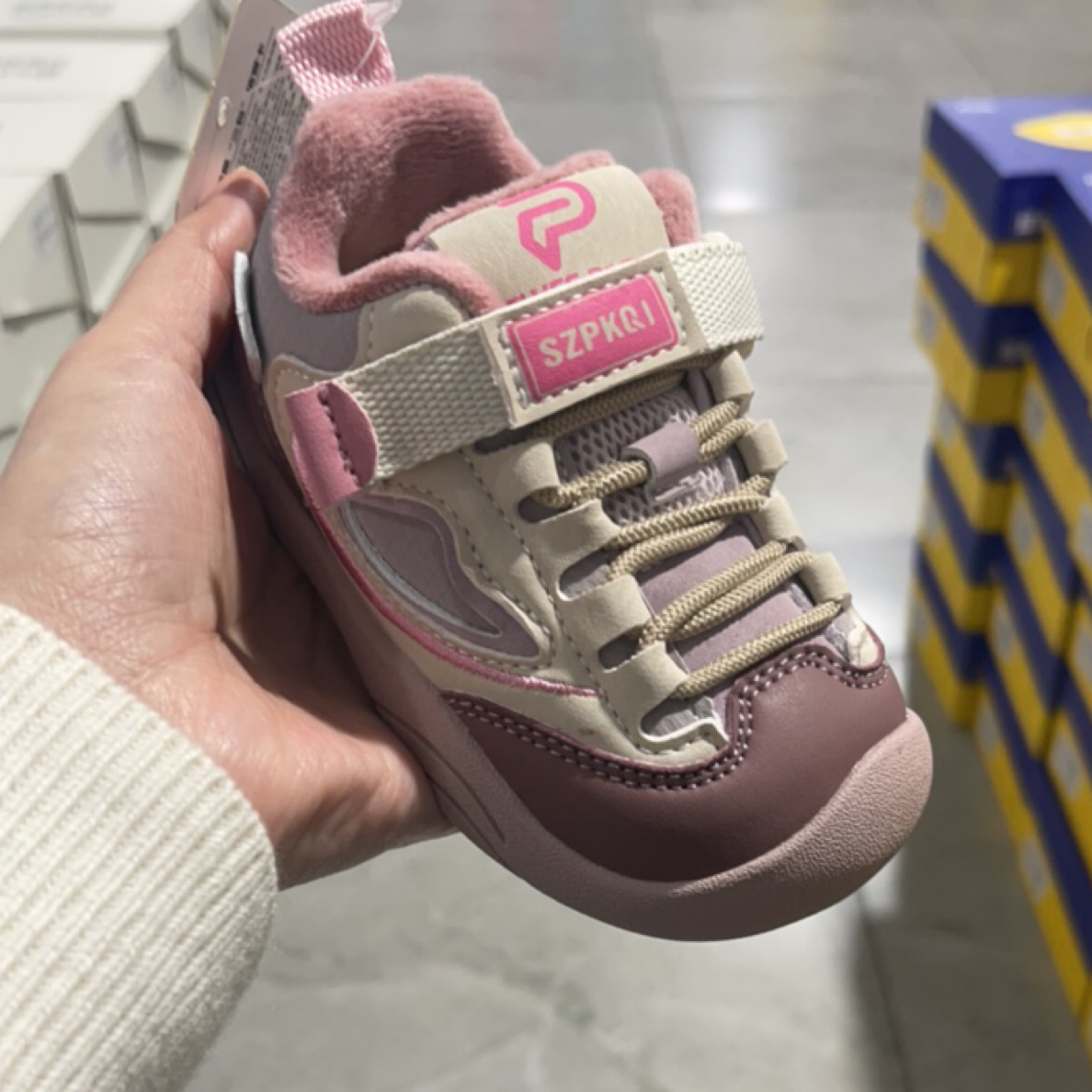 秋冬季新款加绒棉鞋软底防滑男女童休闲运动机能鞋