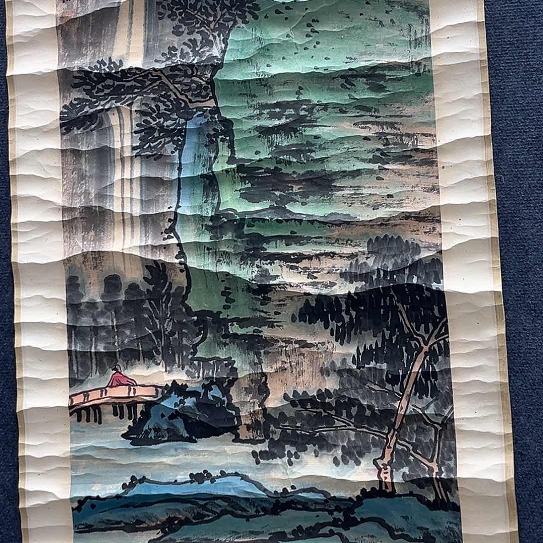 隔空玻璃是用金属做成了塑料