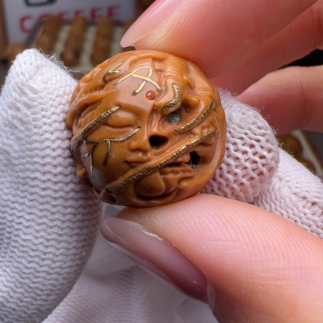 把件猴头核桃镶嵌款多面恶僧全品有正常封口线