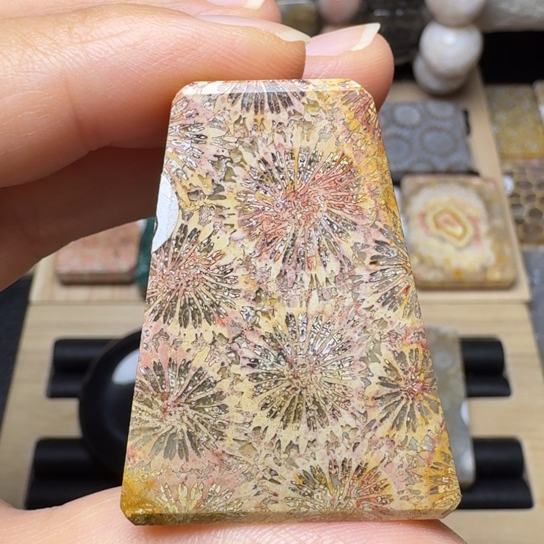 硅化玉未镶嵌复古 大彩花