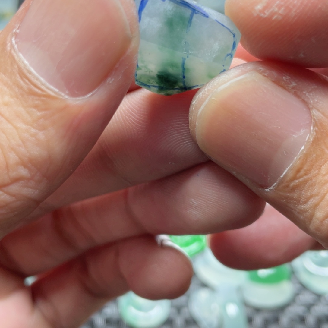 定制翡翠未镶嵌翡翠